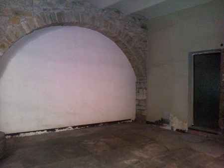 Exclusive building for sale, located in the old town of Besalú. - 3