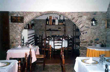 Restaurant for rent located in Besalú. - 3