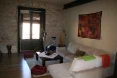 Apartment for sale located in the town of Besalú.