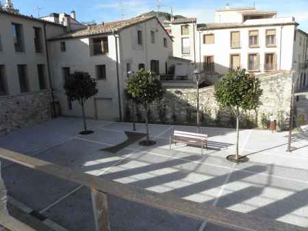 Casa en venda situada a Besalú, amb vistes el Pont Vell. - 14