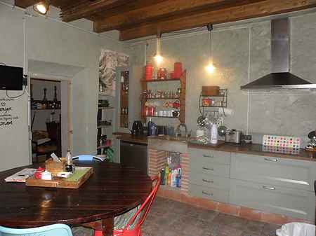 Townhouse located in the old town of Besalú. - 2