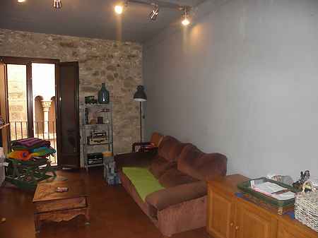 Townhouse located in the old town of Besalú. - 4