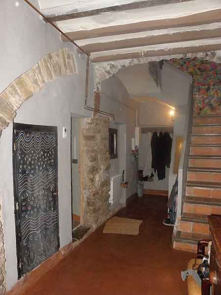 Casa de pueblo situada en el casco antiguo en Besalú. - 5