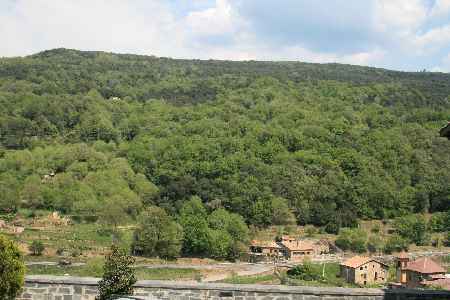 Casa de poble situada a Castellfollit de la Roca. - 0