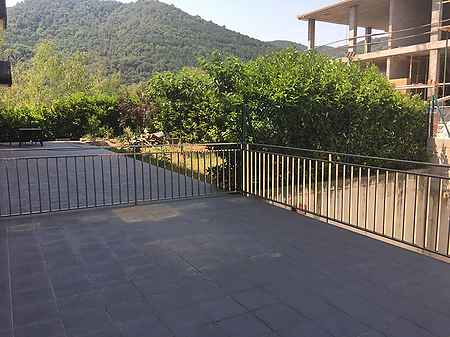 Pis de lloguer a Besalú, &quot;de segona residencia&quot; - 0