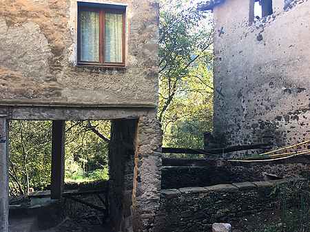 Masía habitable con anexos, situada en la Garrotxa. - 18