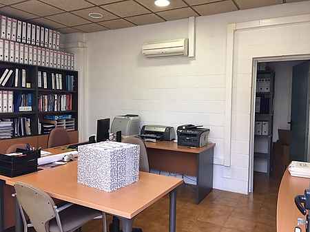 Local comercial, situado en el pueblo de Besalú - 2