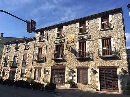 Restaurant for rent located in Besalú. - 0