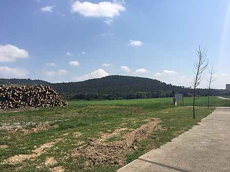 Parcelas en venta, situadas en el pueblo de Maià de Montcal. - 0