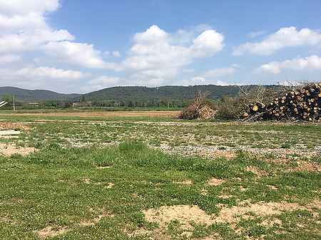 Parcelas en venta, situadas en el pueblo de Maià de Montcal. - 2