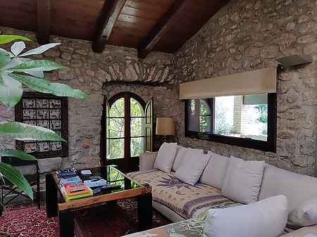16th century farmhouse located between Pla de l'Estany and Garrotxa. - 14