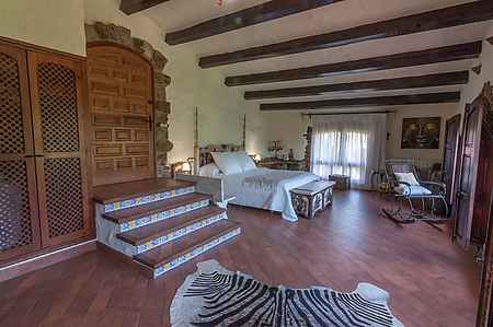 Magnificent country estate for sale located in La Garrotxa. - 12