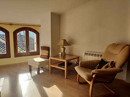 Apartment for sale located in the old town of Besalú. - 3