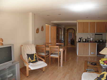Apartment for sale located in the old town of Besalú. - 10