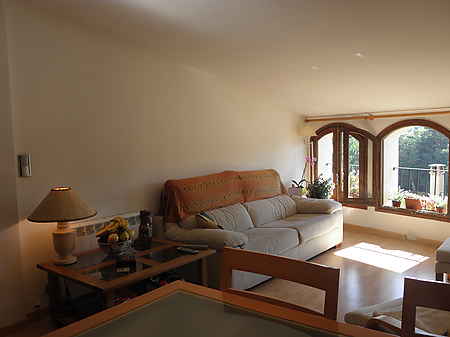 Apartment for sale located in the old town of Besalú. - 2