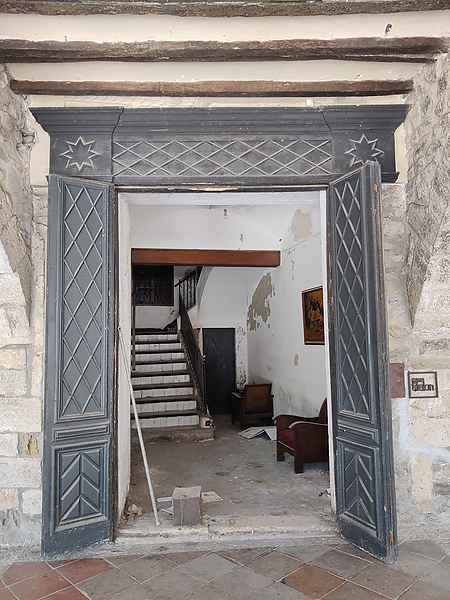 Casa de pueblo situada en centro de Besalú. - 2