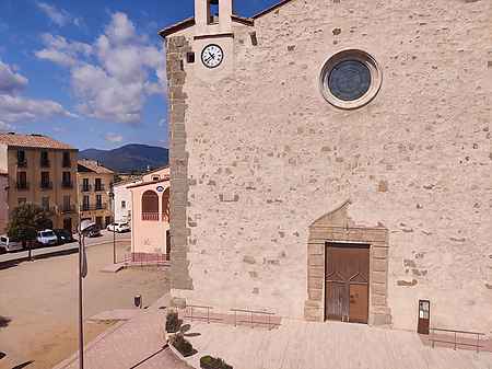 Casa de poble cantonera, situada a la Plaça del poble. - 17