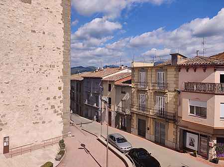 Casa de poble cantonera, situada a la Plaça del poble. - 18