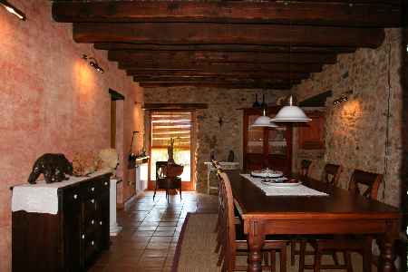 Completely restored farmhouse located in Pla de l'Estany. - 4