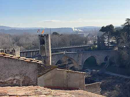 Duplex for sale located in Besalú, with views of the &quot;Pont Romànic&quot; (Romanesque Bridge). - 0