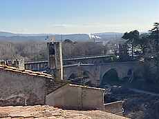 Duplex for sale located in Besalú, with views of the &quot;Pont Romànic&quot; (Romanesque Bridge).