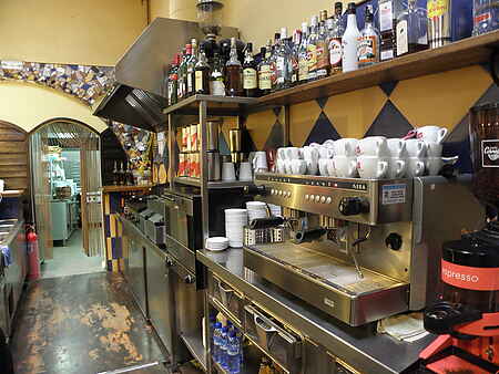 Restaurant de lloguer situat al poble de Besalú. - 9