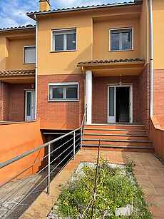 Terraced house located in the town of Besalú.