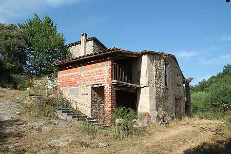 Farmhouse for sale, located in St Feliu de Pallerols. - 12