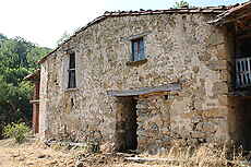 Masia en venda, situada a St Feliu de Pallerols.