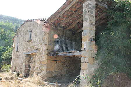 Masia en venda, situada a St Feliu de Pallerols. - 1