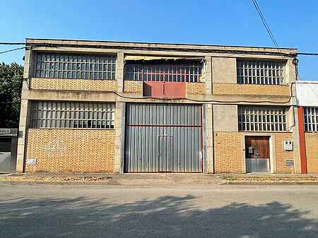 Warehouse for sale located in Besalú. - 0