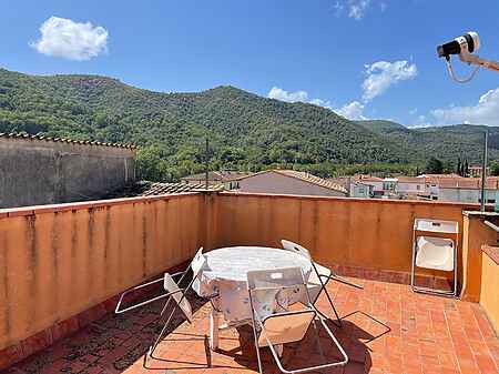 Casa de pueblo plurifamiliar en venta, situada en Besalú. - 18