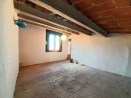 Casa de pueblo plurifamiliar en venta, situada en Besalú. - 16