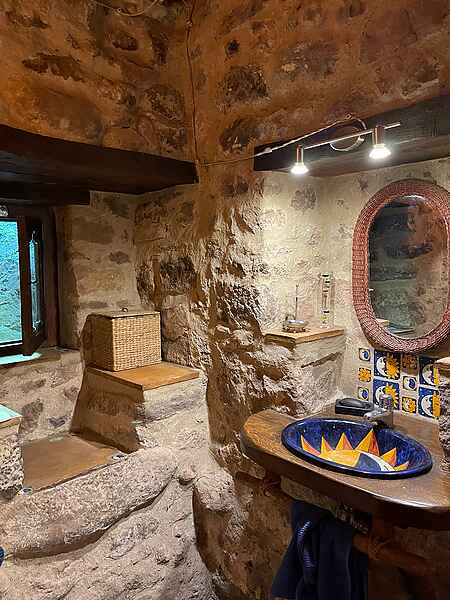 Farmhouse for sale, located in the Vall d'en Bas. - 9