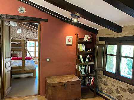 Farmhouse for sale, located in the Vall d'en Bas. - 12