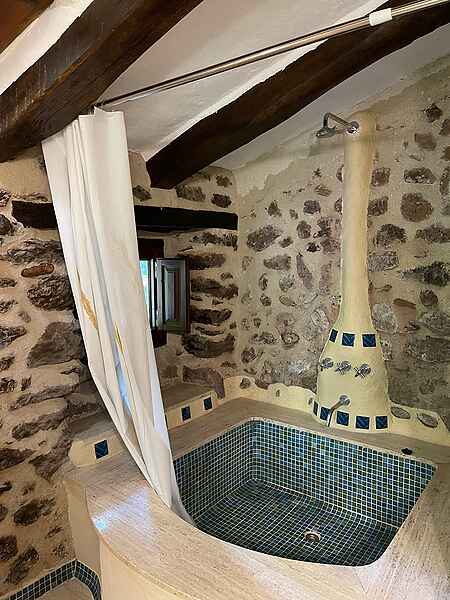 Farmhouse for sale, located in the Vall d'en Bas. - 17