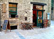 A small business located in Besalú is up for transfer.