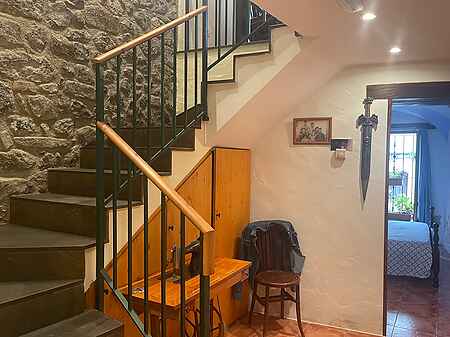 Lovely village house located in Castellfollit de la Roca - 1