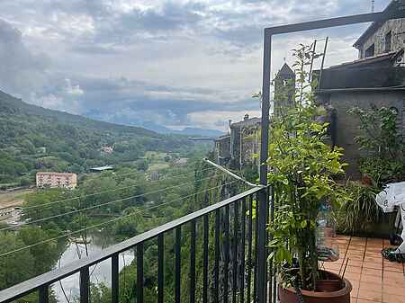 Bonica casa de poble situada a Castellfollit de la Roca. - 17