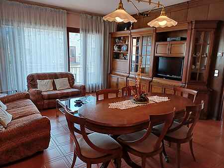 House of 403m2 with garden, orchard, and options for two homes and/or business. - 12