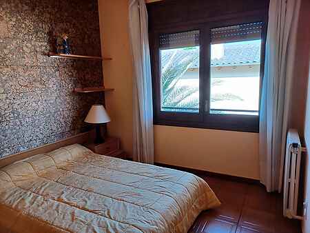 House of 403m2 with garden, orchard, and options for two homes and/or business. - 15