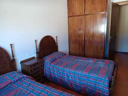 House of 403m2 with garden, orchard, and options for two homes and/or business. - 17