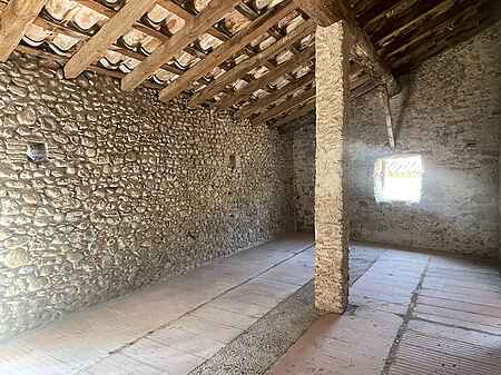 Magnifica casa de poble, situada a Crespià. - 4