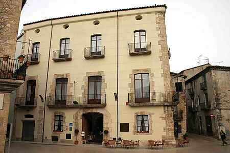 Magnificent hotel for sale, located in the beautiful town of Besalú. - 20
