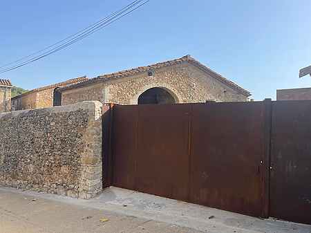 Magnifica casa de poble, situada a Crespià. - 0
