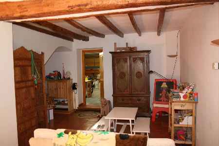 Renovated country house located in Sant Ferriol. - 6