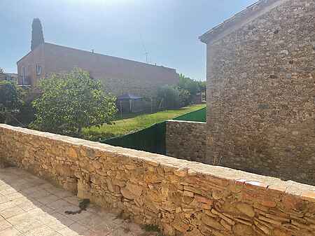 Casa de pueblo para restaurar, situada en Crespià. - 7