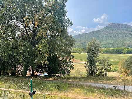 Màgnific terreny urbanitzable, situat a la Vall d'en Bas. - 5