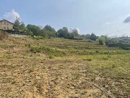 Màgnific terreny urbanitzable, situat a la Vall d'en Bas. - 3