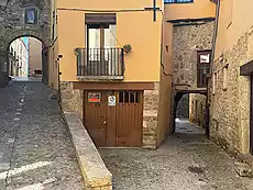 Commercial premises for rent, located in the historic centre of Besalú